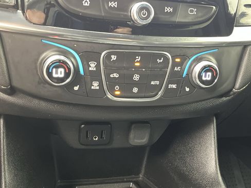 Certified 2023 Chevrolet Traverse LT w/ LPO, Floor Liner Package AWD/4WD image 23