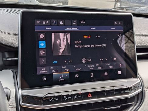 Used 2022 Jeep Compass Limited image 16