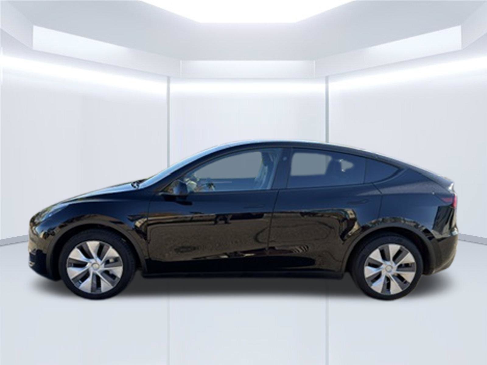 Used 2023 Tesla Model Y Long Range AWD/4WD image 7