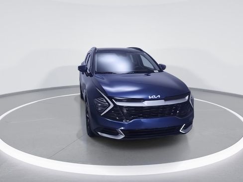 Used 2025 Kia Sportage EX w/ Premium Package image 3