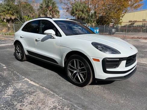 Used 2023 Porsche Macan Turbo image 80