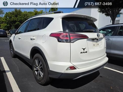 Used 2018 Toyota RAV4 XLE FWD image 4