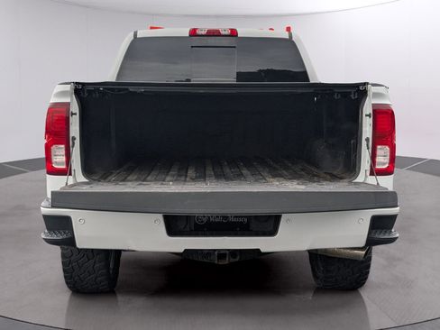 Used 2017 Chevrolet Silverado 1500 LTZ Z71 w/ LTZ Plus Package AWD/4WD image 9