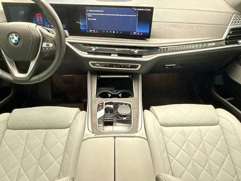 Used 2024 BMW X5 xDrive40i w/ Premium Package image 13