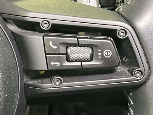 Used 2021 Porsche 911 Carrera 4 image 40