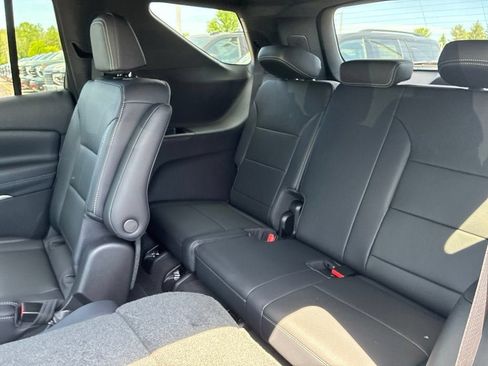 New 2026 Chevrolet Traverse LT w/ Sun and Wheel Package AWD/4WD image 31