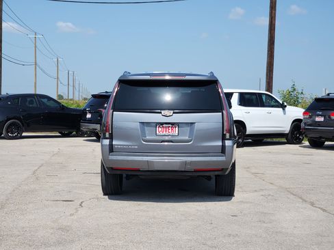 Used 2019 Cadillac Escalade Premium Luxury w/ Escalade Sport Edition RWD image 6
