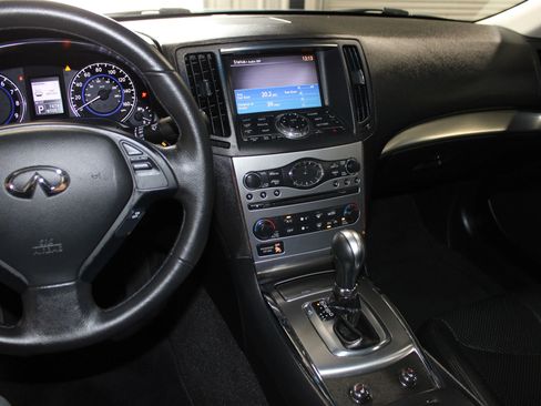 Used 2011 INFINITI G37 Journey w/ Premium Pkg RWD image 12