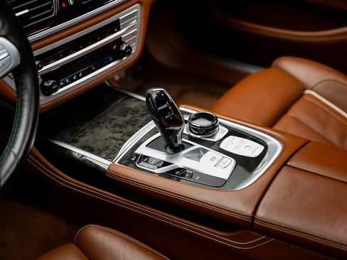 Used 2018 BMW ALPINA B7 xDrive AWD/4WD image 61