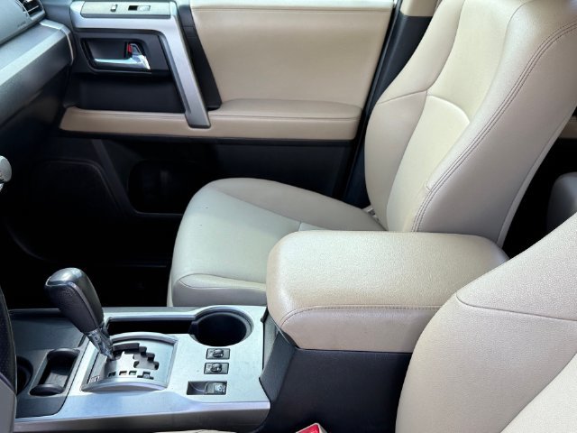 Used 2016 Toyota 4Runner SR5 Premium RWD image 10