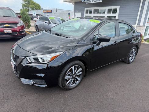 Used 2021 Nissan Versa SV FWD image 1