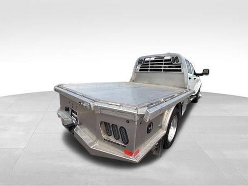 Used 2024 RAM 5500 Tradesman w/ Chrome Appearance Group AWD/4WD image 27