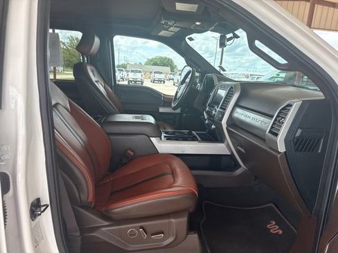 Used 2021 Ford F250 King Ranch w/ King Ranch Ultimate Package AWD/4WD image 12