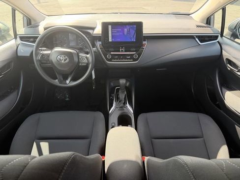 Used 2025 Toyota Corolla LE FWD image 17