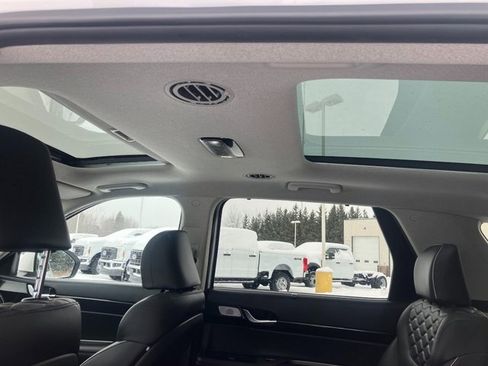 Used 2021 Hyundai Palisade Limited image 24