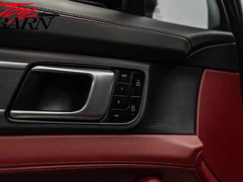 Used 2020 Porsche Panamera GTS image 21