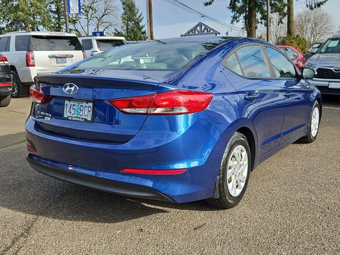 Used 2018 Hyundai Elantra SE image 5