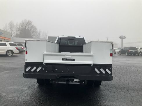 New 2025 Ford F450 XL w/ XL Chrome Package image 6