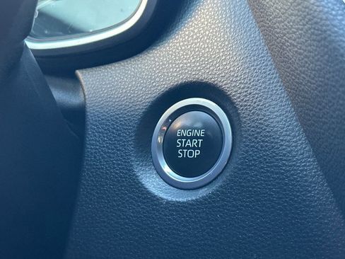 Used 2023 Toyota Corolla SE image 32