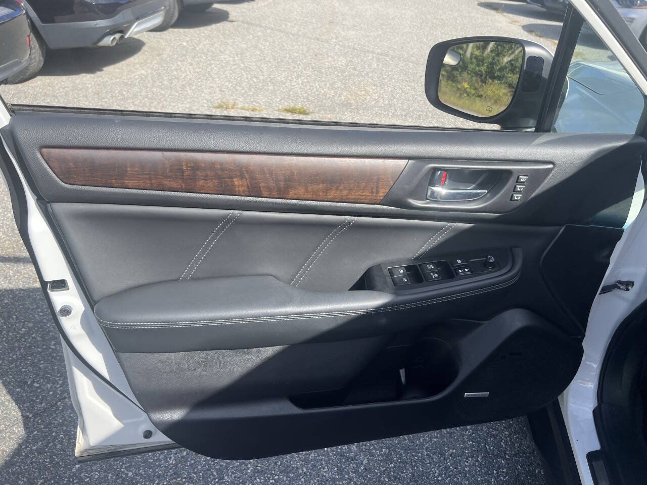 Used 2019 Subaru Outback 2.5i Limited AWD/4WD image 26