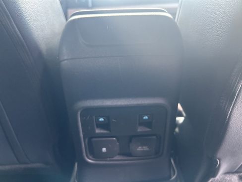 Used 2023 Ford Bronco Wildtrak image 24