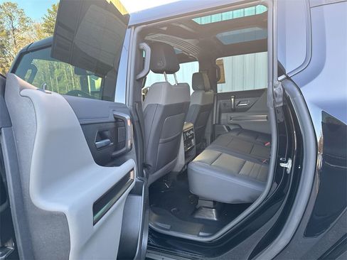 Used 2025 GMC Hummer EV 3X w/ LPO, Sport Package image 29