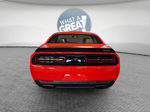 Used 2016 Dodge Challenger SRT Hellcat RWD image 5