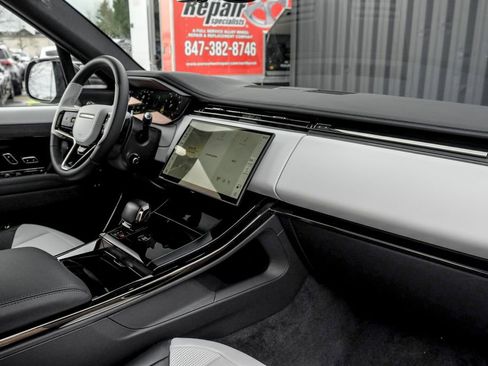 New 2026 Land Rover Range Rover Sport SV AWD/4WD image 23