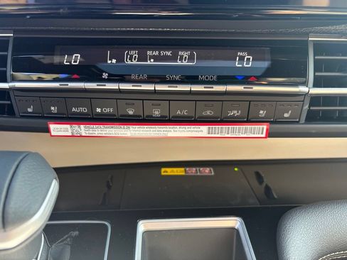 New 2026 Toyota Sienna Platinum AWD/4WD image 23