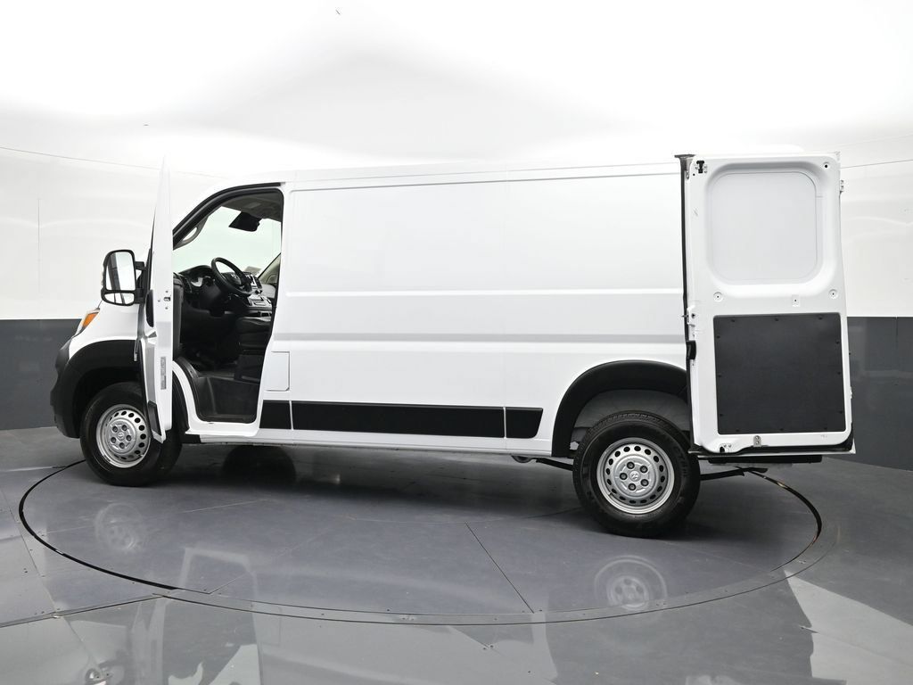 Used 2025 RAM ProMaster 2500 w/ Convenience Group FWD image 44