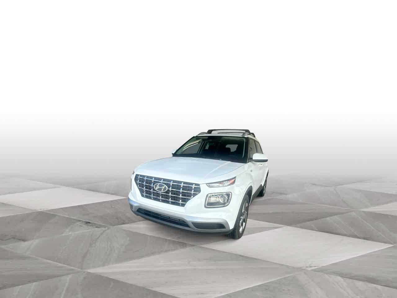 Used 2024 Hyundai Venue SEL FWD image 4