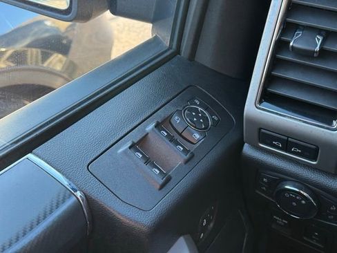 Certified 2019 Ford F150 Lariat w/ Equipment Group 502A Luxury image 34