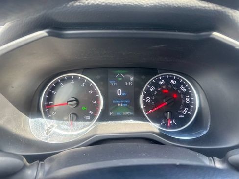 Used 2020 Toyota RAV4 XLE w/ Convenience Package AWD/4WD image 6