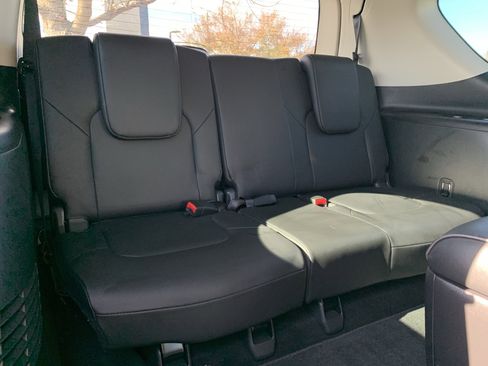 Used 2023 INFINITI QX80 Luxe w/ Cargo Package image 33