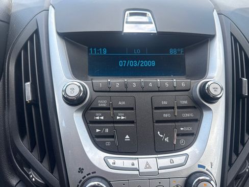 Used 2010 Chevrolet Equinox LT w/ Chrome Appearance Package AWD/4WD image 20