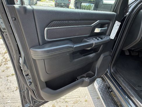 Used 2025 RAM 2500 Big Horn AWD/4WD image 14
