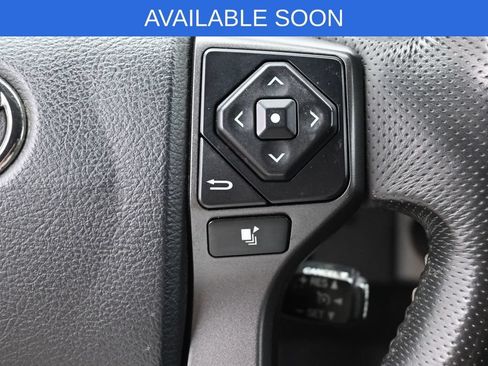 Used 2016 Toyota Tacoma TRD Off-Road w/ Premium & Technology Package AWD/4WD image 16