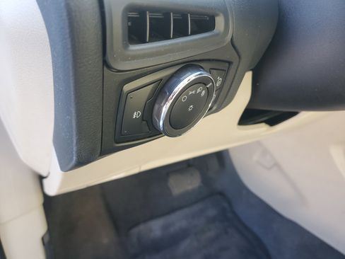 Used 2012 Ford Focus SEL image 19