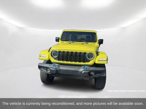 Used 2024 Jeep Wrangler Unlimited AWD/4WD image 2