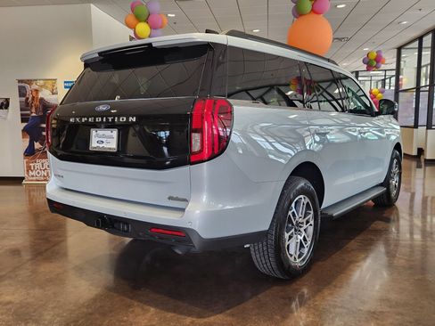 New 2026 Ford Expedition Active RWD image 5