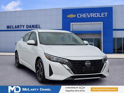 Used 2025 Nissan Sentra SV FWD image 1