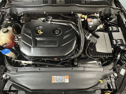 Used 2016 Ford Fusion SE FWD image 22