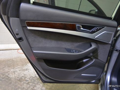 Used 2013 Audi A8 4.0T image 8