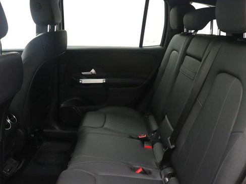 Certified 2022 Mercedes-Benz GLB 250 image 33