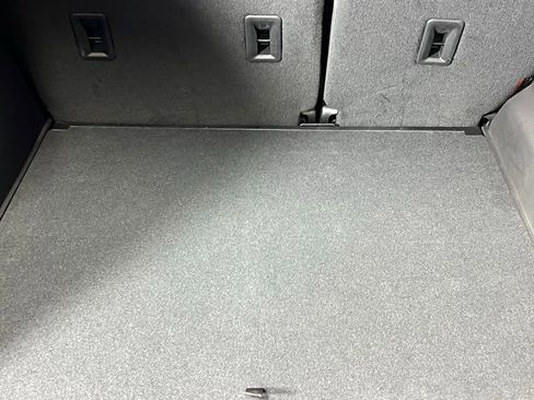 Used 2024 GMC Terrain AT4 w/ Infotainment Package II image 33