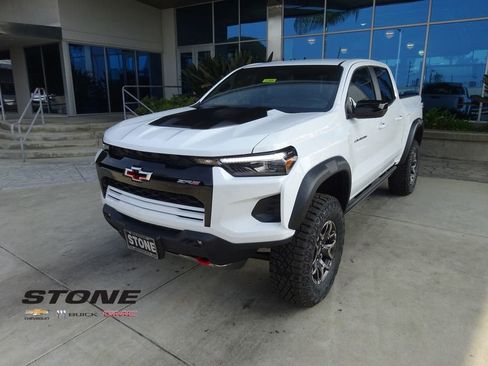 New 2026 Chevrolet Colorado ZR2 image 3