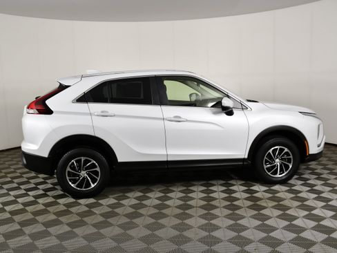 Used 2024 Mitsubishi Eclipse Cross ES AWD/4WD image 5