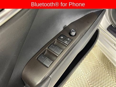 Used 2024 Toyota Camry SE image 12