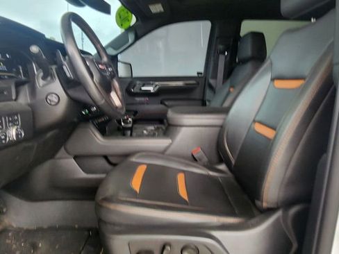 Used 2023 GMC Sierra 1500 AT4 w/ AT4 Premium Package AWD/4WD image 16