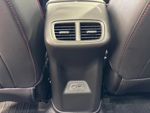 Used 2023 Buick Envision Essence w/ Sport Touring Package AWD/4WD image 40